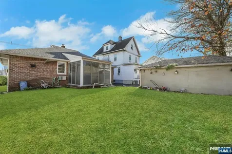 835 Chestnut Street Kearny NJ 07032