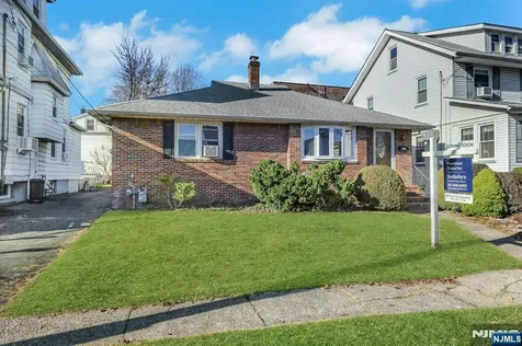 835 Chestnut Street Kearny NJ 07032