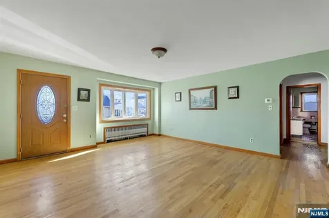 835 Chestnut Street Kearny NJ 07032