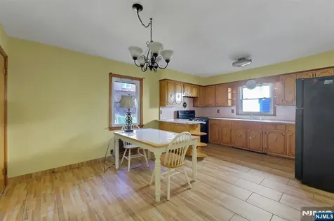 835 Chestnut Street Kearny NJ 07032
