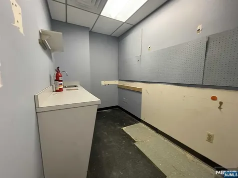 348 Broad Avenue Leonia NJ 07605