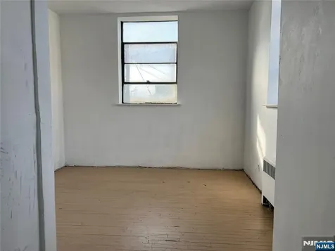 395 Henry Street Fairview NJ 07022