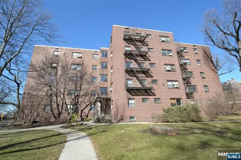 401 Park Place Fort Lee NJ 07024