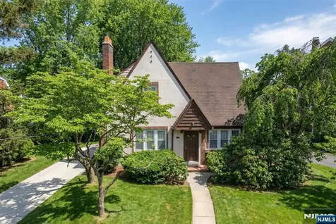 351 Closter Dock Road Closter NJ 07624