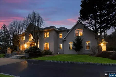 7 Finn Court Mahwah NJ 07430