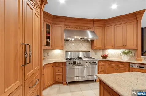 7 Finn Court Mahwah NJ 07430