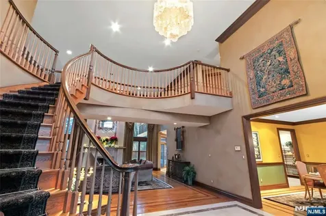7 Finn Court Mahwah NJ 07430