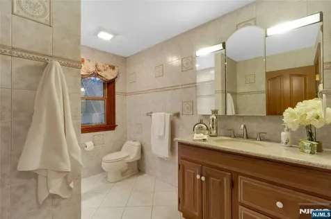 7 Finn Court Mahwah NJ 07430