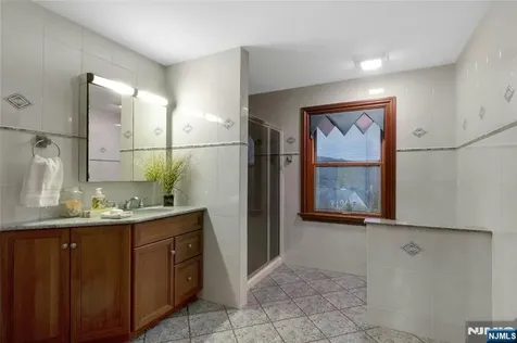 7 Finn Court Mahwah NJ 07430