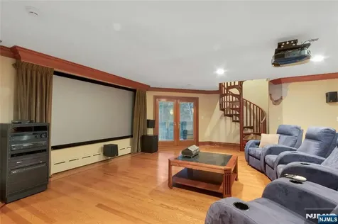 7 Finn Court Mahwah NJ 07430