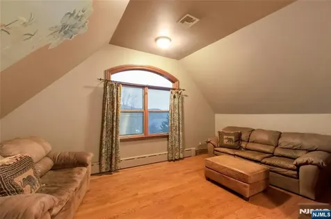 7 Finn Court Mahwah NJ 07430