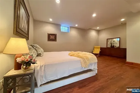 7 Finn Court Mahwah NJ 07430