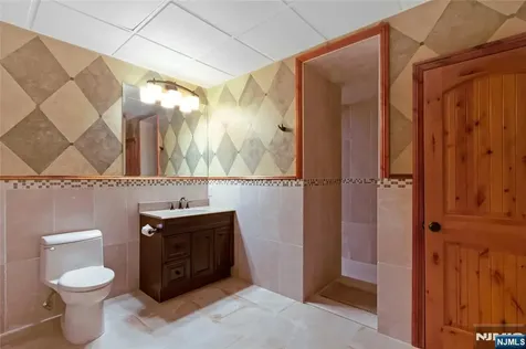 7 Finn Court Mahwah NJ 07430