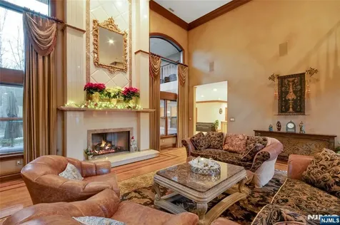 7 Finn Court Mahwah NJ 07430