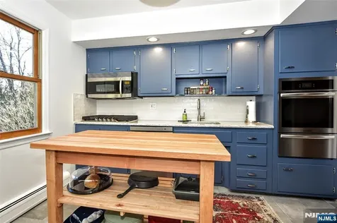 254 Godwin Avenue Wyckoff NJ 07481