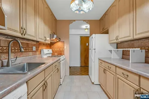 2185 Lemoine Avenue Fort Lee NJ 07024