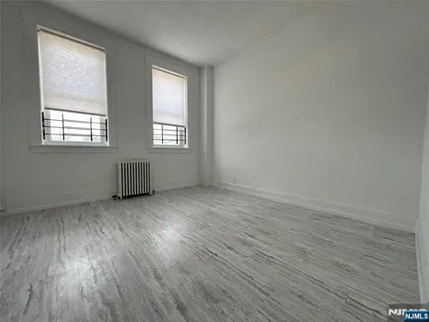 526 Valley Brook Avenue Lyndhurst NJ 07071