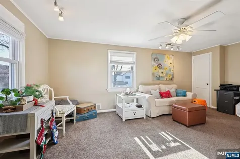 73 Horton Avenue Hawthorne NJ 07506