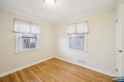 73 Horton Avenue Hawthorne NJ 07506