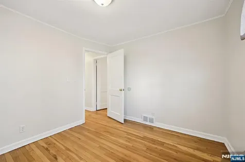 73 Horton Avenue Hawthorne NJ 07506