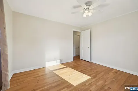 73 Horton Avenue Hawthorne NJ 07506
