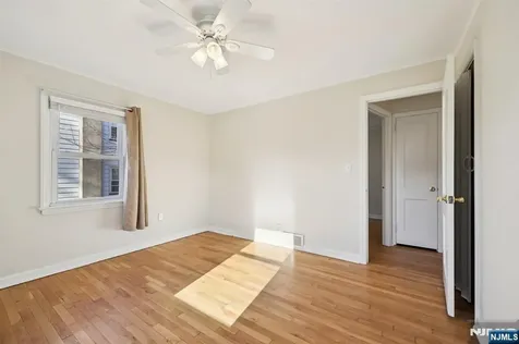 73 Horton Avenue Hawthorne NJ 07506