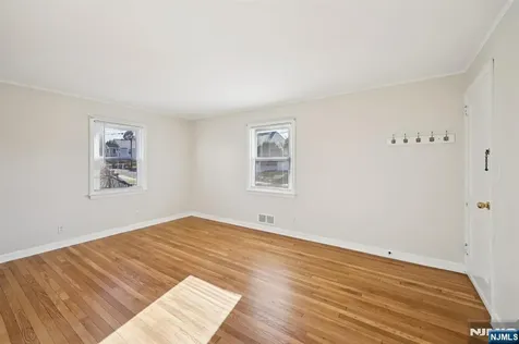 73 Horton Avenue Hawthorne NJ 07506