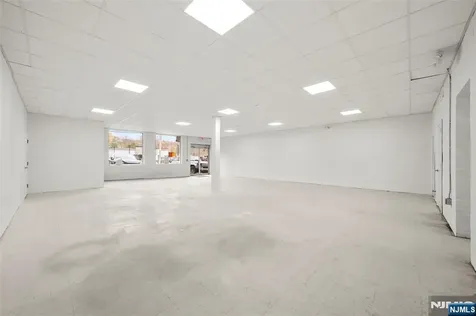 21 Van Blarcom Midland Park NJ 07432