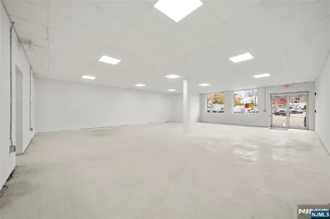 21 Van Blarcom Midland Park NJ 07432