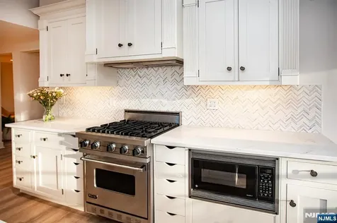 109 Franklin Avenue Oakland NJ 07436
