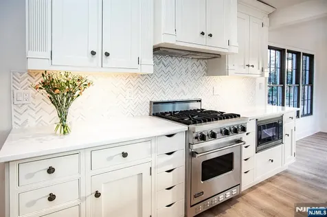 109 Franklin Avenue Oakland NJ 07436