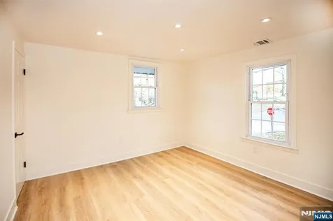 109 Franklin Avenue Oakland NJ 07436
