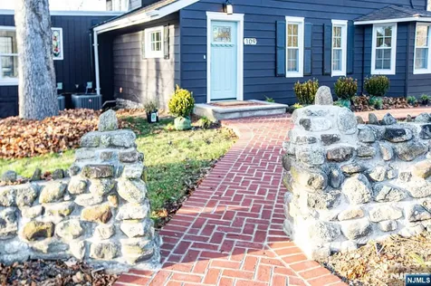109 Franklin Avenue Oakland NJ 07436
