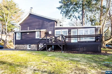 109 Franklin Avenue Oakland NJ 07436