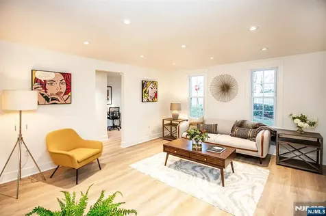 109 Franklin Avenue Oakland NJ 07436