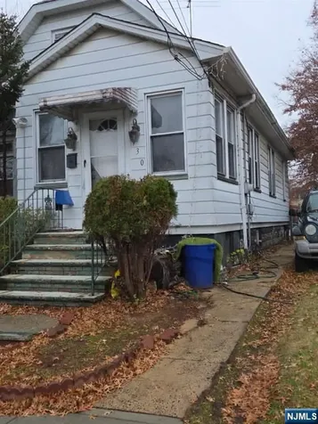 930 Drake Avenue Roselle NJ 07203