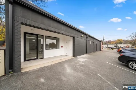 21 Van Blarcom Midland Park NJ 07432