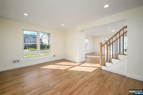 96 South Parkway Clifton NJ 07014