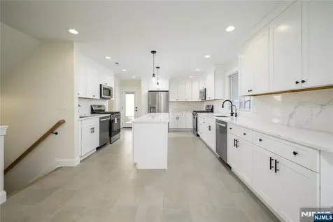 96 South Parkway Clifton NJ 07014