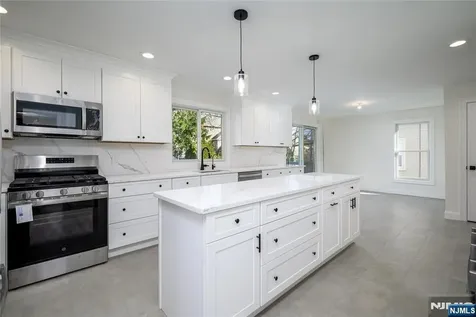 96 South Parkway Clifton NJ 07014