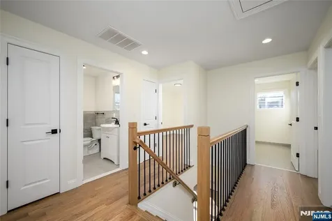 96 South Parkway Clifton NJ 07014