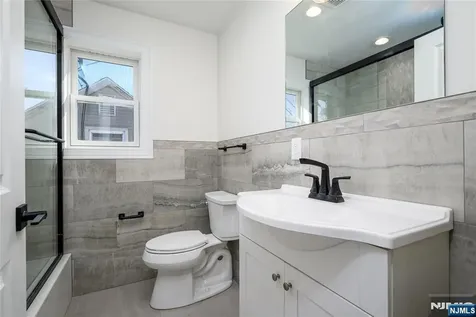 96 South Parkway Clifton NJ 07014