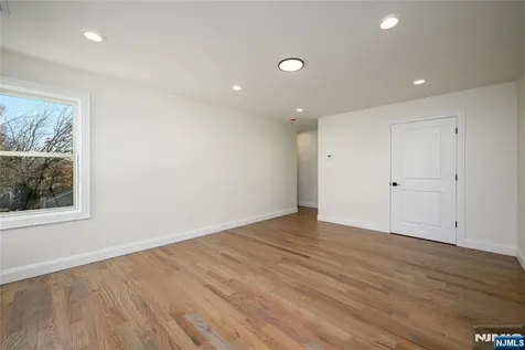 96 South Parkway Clifton NJ 07014