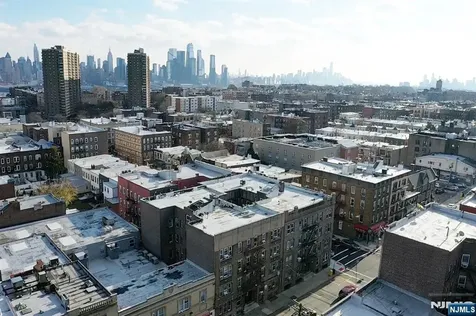 327 53rd Street West New York NJ 07093