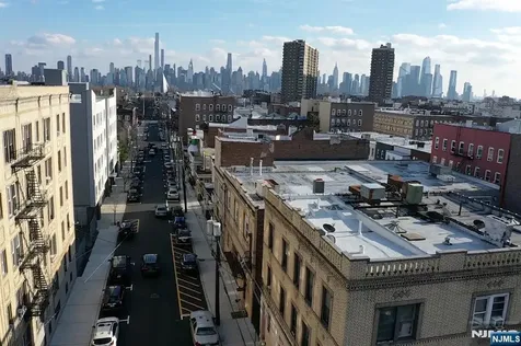 327 53rd Street West New York NJ 07093