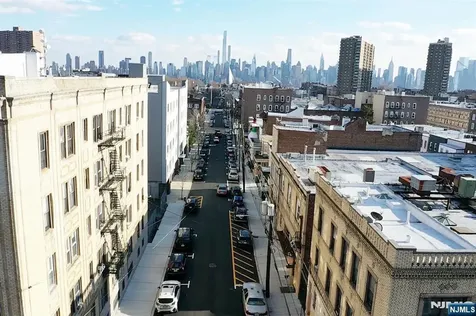 327 53rd Street West New York NJ 07093