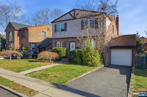 1026 Jassamine Way Fort Lee NJ 07024