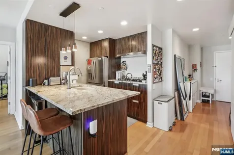 915 Hudson Park Edgewater NJ 07020