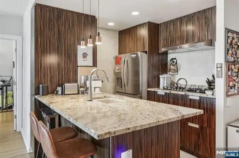 915 Hudson Park Edgewater NJ 07020