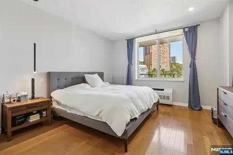 915 Hudson Park Edgewater NJ 07020
